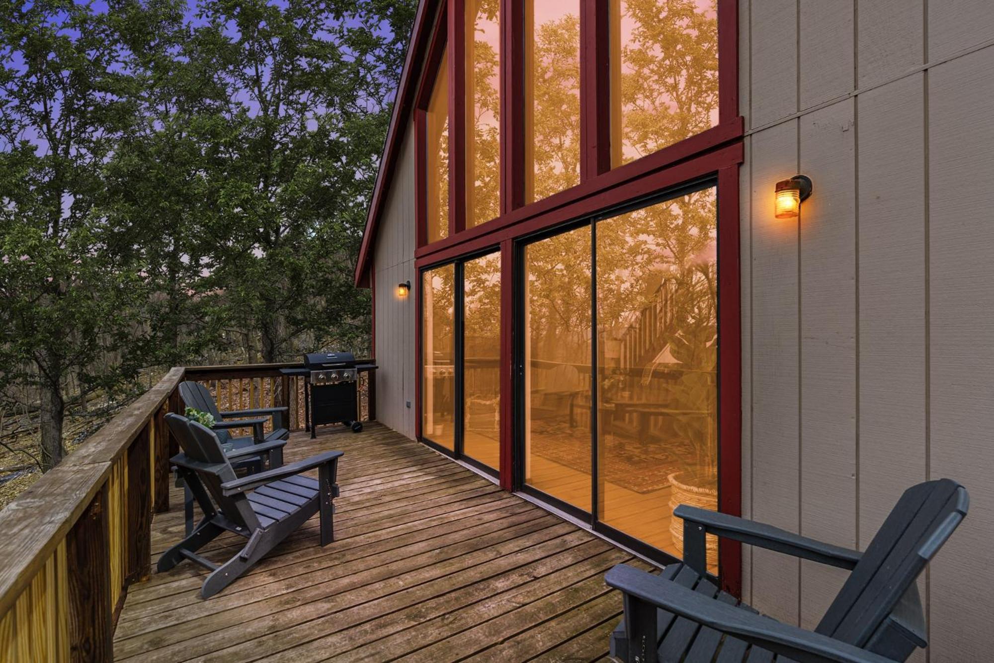 Modern Chalet Cabin w Hot Tub, Deck&Grill,&WiFi! Inwood Buitenkant foto