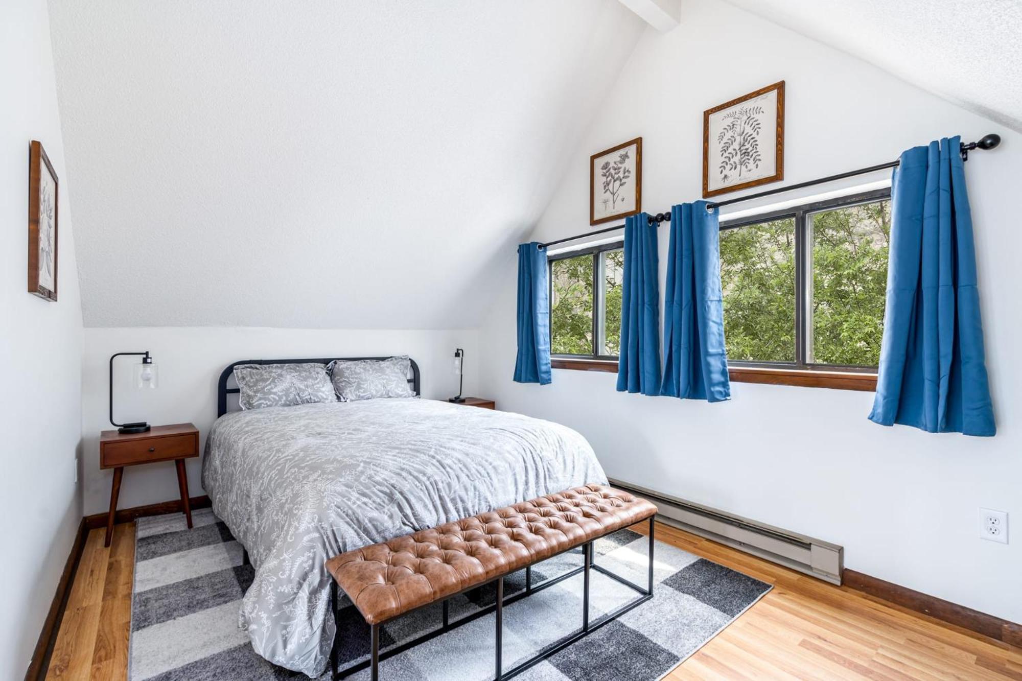 Modern Chalet Cabin w Hot Tub, Deck&Grill,&WiFi! Inwood Buitenkant foto